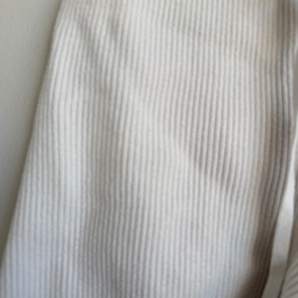 Abercrombie and Fitch White‎ Ribbed Pull-On Shorts Size Small - Picture 5 of 9